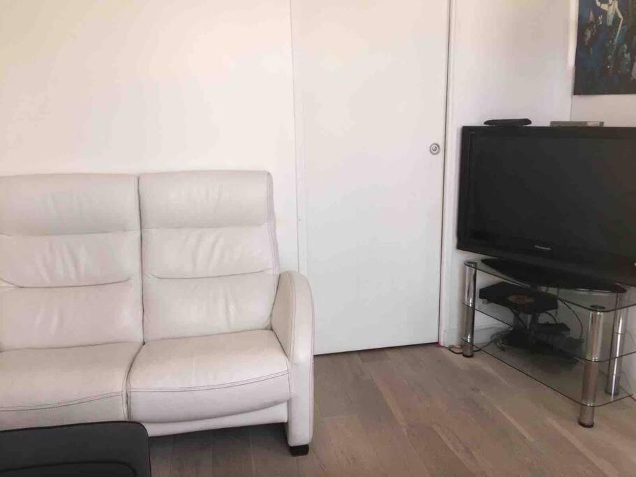 Duplex 45M2 -Zac L'Oreal - Palais De Justice Paris Clichy Luaran gambar
